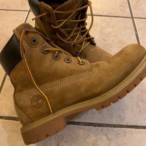 Authentic Women’s Timberland Boots size 6